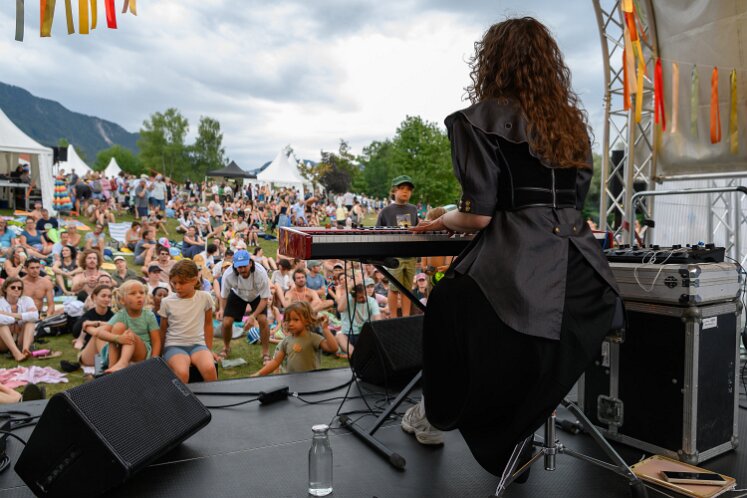 Mira Perusich am Acousic Lakeside 2026
